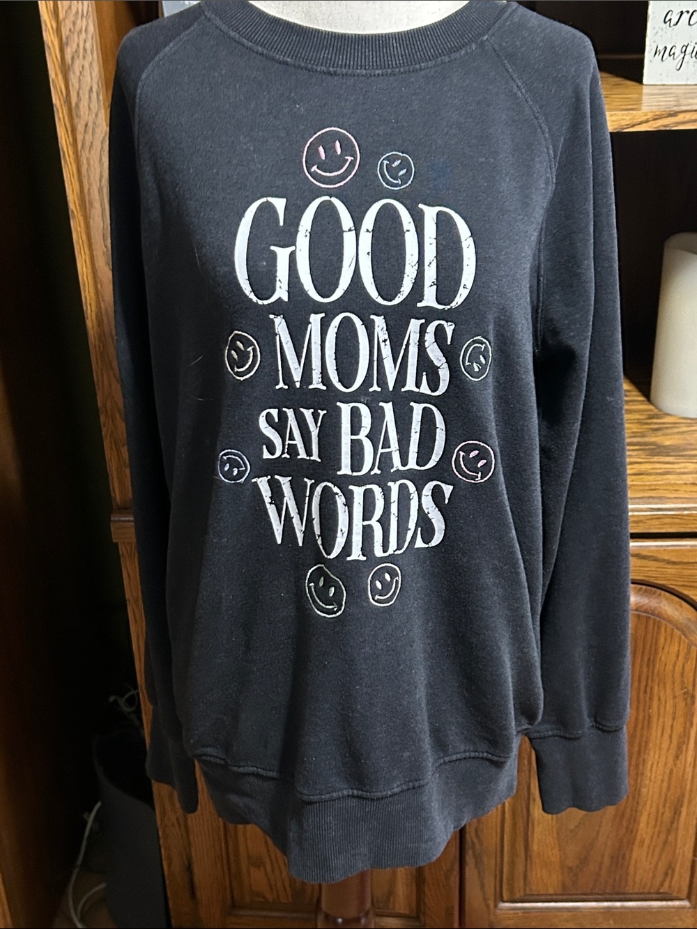 Good Moms Say Bad Words Graphic Sweatshirt - Black Size XS